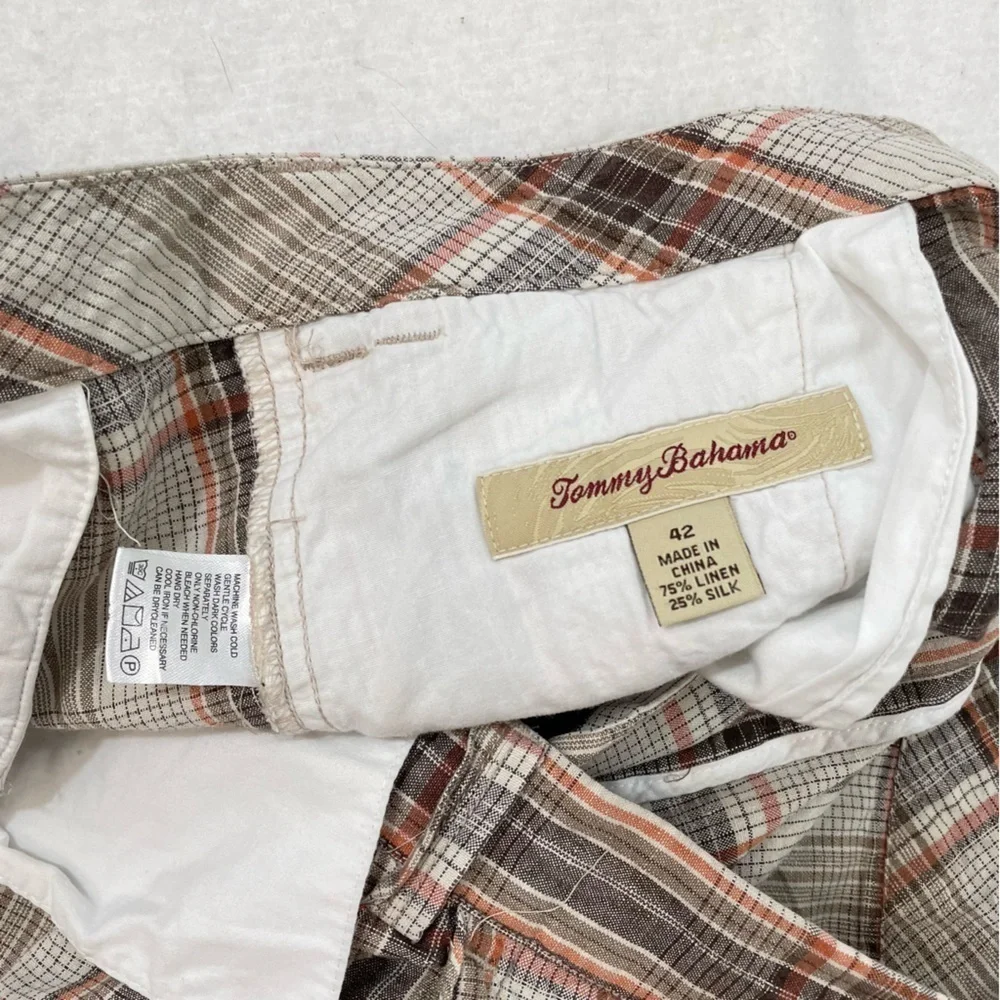 Tommy Bahama plaid linen and silk men’s flat front shorts, pockets size 42 waist